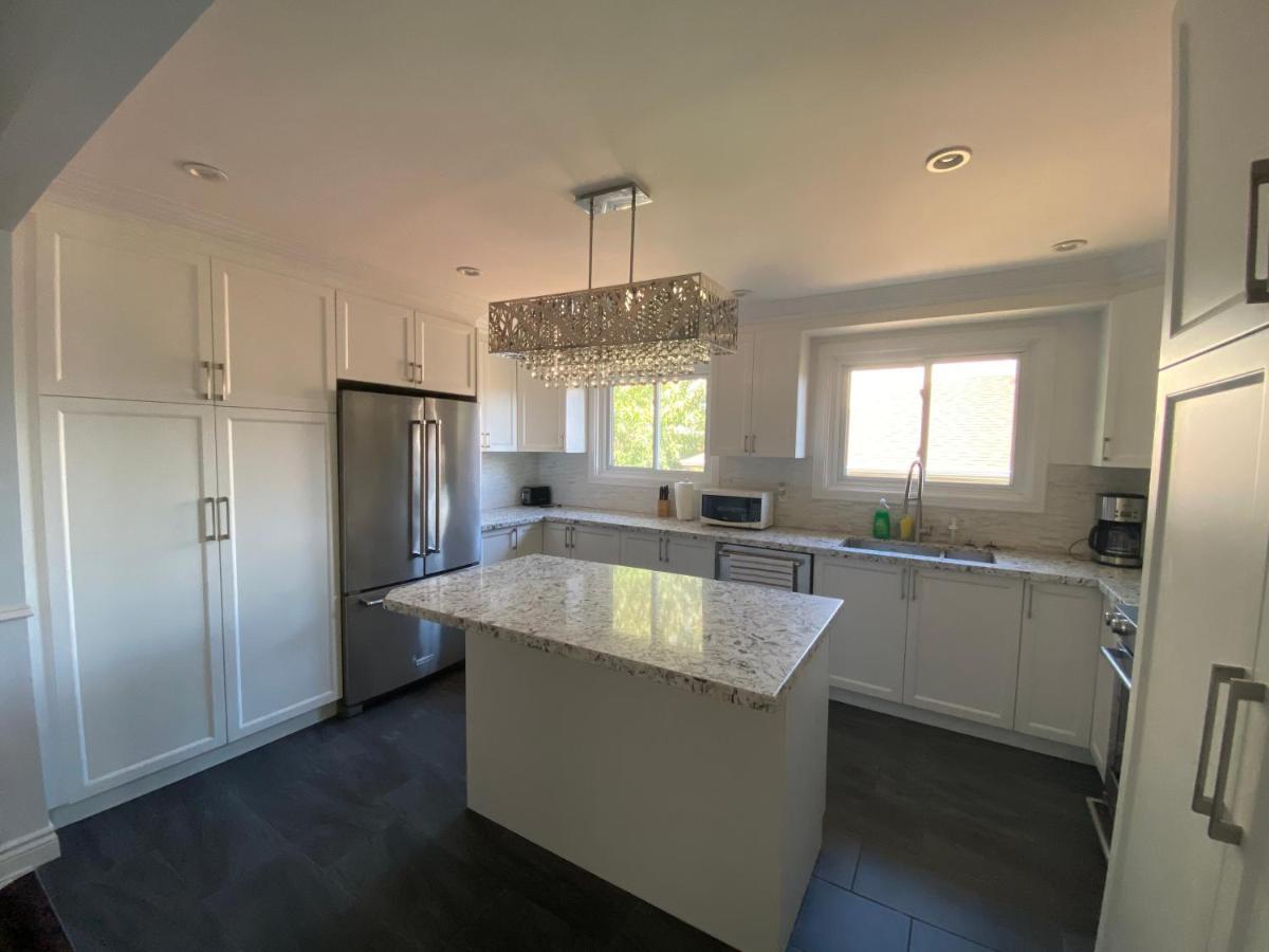 Yonge And Finch Subway !L Spacious & Bright Private Bedroom With Shared Amenties Toronto Exterior photo